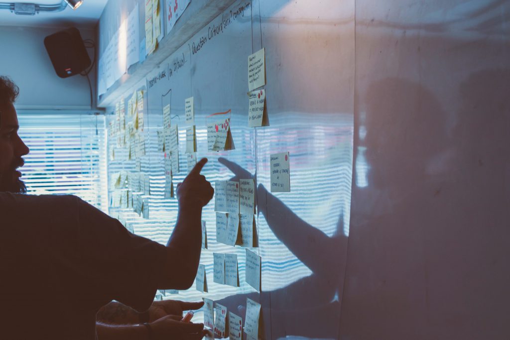 building an effective competitive intelligence strategy